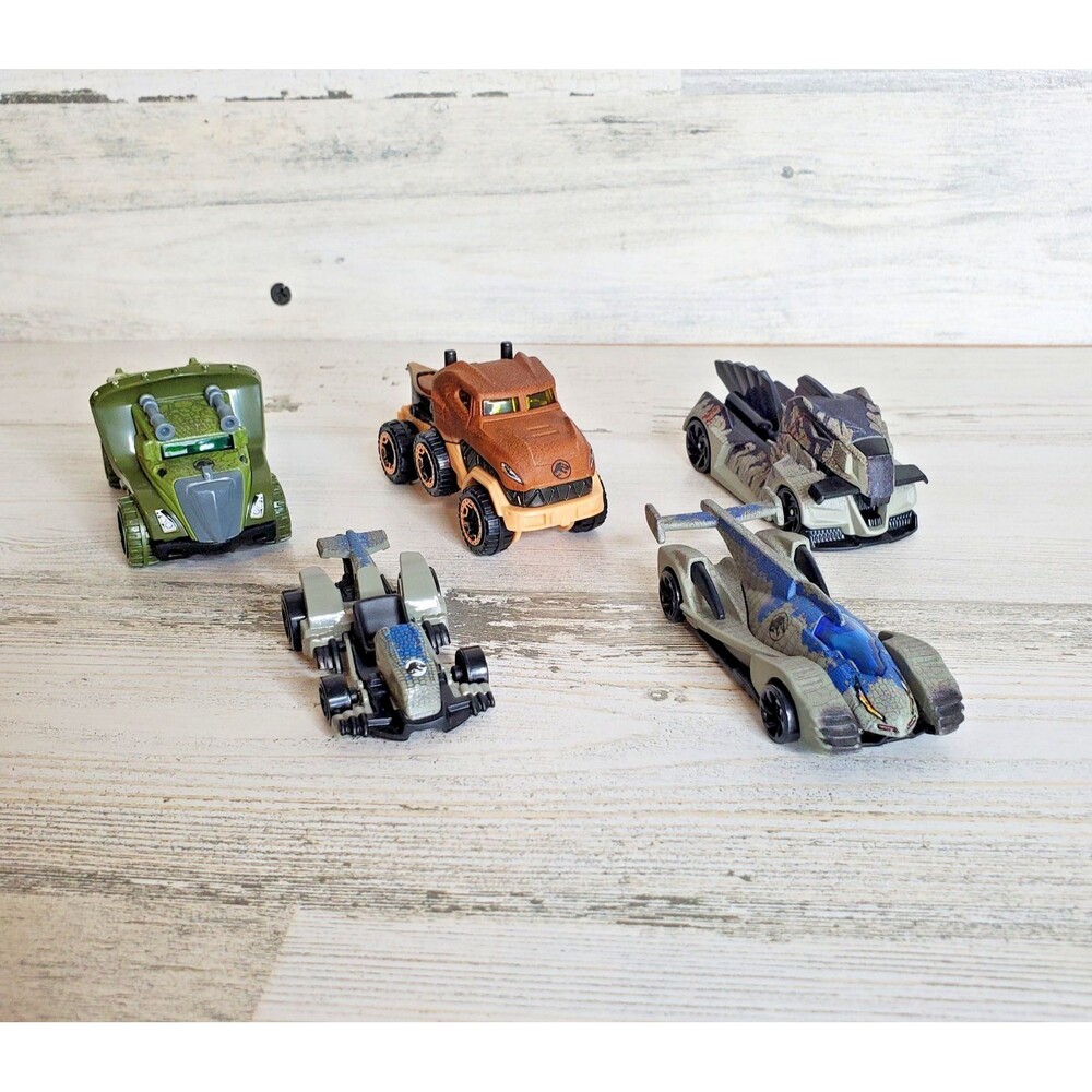 Hot Wheels Jurassic World Dominion Toy Character Dinosaur Cars 5 Pack 1:64 Scale